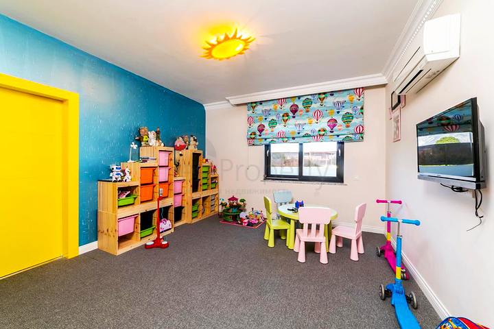 Отдельностоящая вилла 4+1 в районе Дошемеальты Анталья