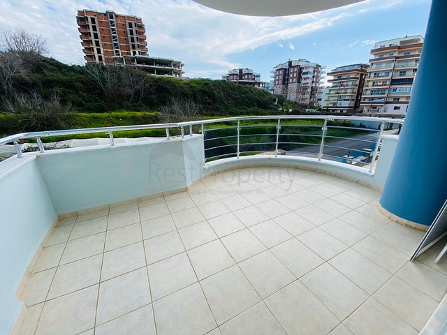 Просторная трехкомнатная квартира в Махмутларе