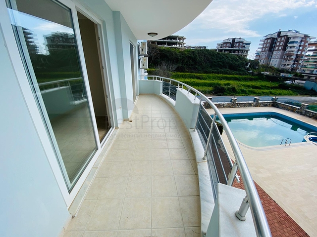 Просторная трехкомнатная квартира в Махмутларе