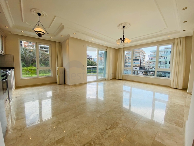 Просторная трехкомнатная квартира в Махмутларе