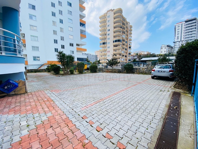 Просторная трехкомнатная квартира в Махмутларе