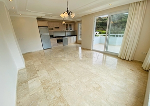 Просторная трехкомнатная квартира в Махмутларе