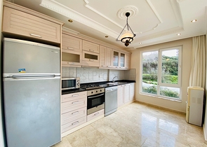 Просторная трехкомнатная квартира в Махмутларе