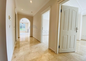 Просторная трехкомнатная квартира в Махмутларе