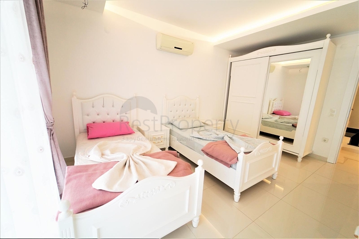 Квартира – пентхаус рядом с пляжем Клеопатра