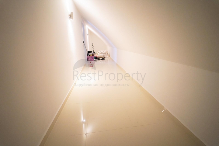 Квартира – пентхаус рядом с пляжем Клеопатра