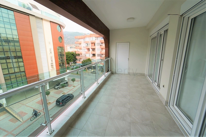 Квартира – пентхаус рядом с пляжем Клеопатра