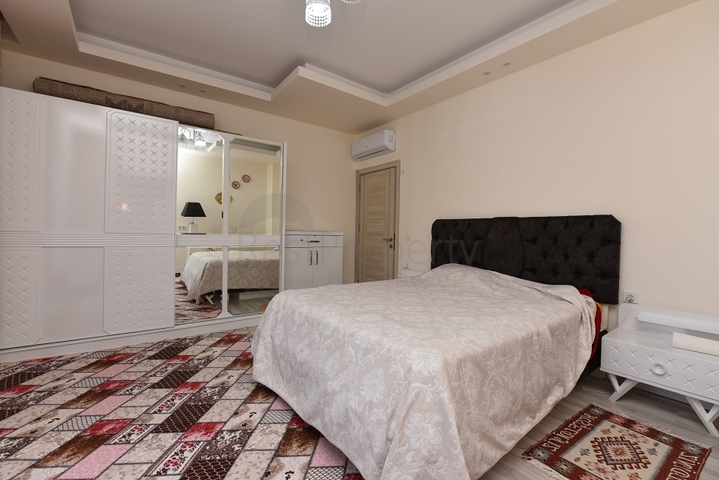 Пентхаус планировки 4+1 в 150 м от моря в районе Махмутлар