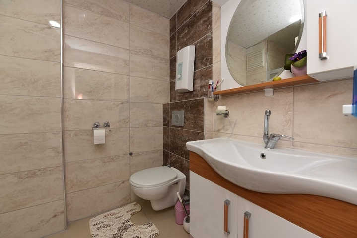 Пентхаус планировки 4+1 в 150 м от моря в районе Махмутлар