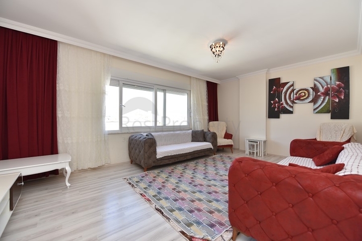 Пентхаус планировки 4+1 в 150 м от моря в районе Махмутлар