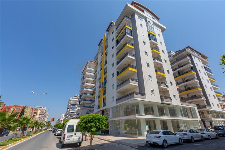 Пентхаус планировки 4+1 в 150 м от моря в районе Махмутлар