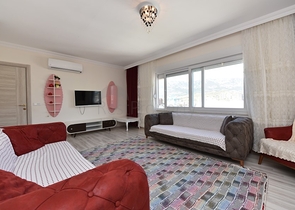 Пентхаус планировки 4+1 в 150 м от моря в районе Махмутлар