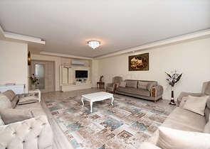 Пентхаус планировки 4+1 в 150 м от моря в районе Махмутлар