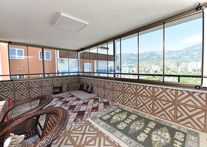 Пентхаус планировки 4+1 в 150 м от моря в районе Махмутлар