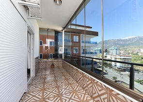 Пентхаус планировки 4+1 в 150 м от моря в районе Махмутлар