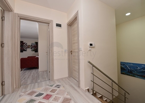 Пентхаус планировки 4+1 в 150 м от моря в районе Махмутлар