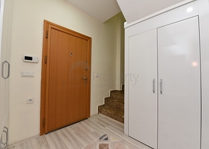 Пентхаус планировки 4+1 в 150 м от моря в районе Махмутлар