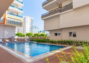 Пентхаус планировки 4+1 в 150 м от моря в районе Махмутлар