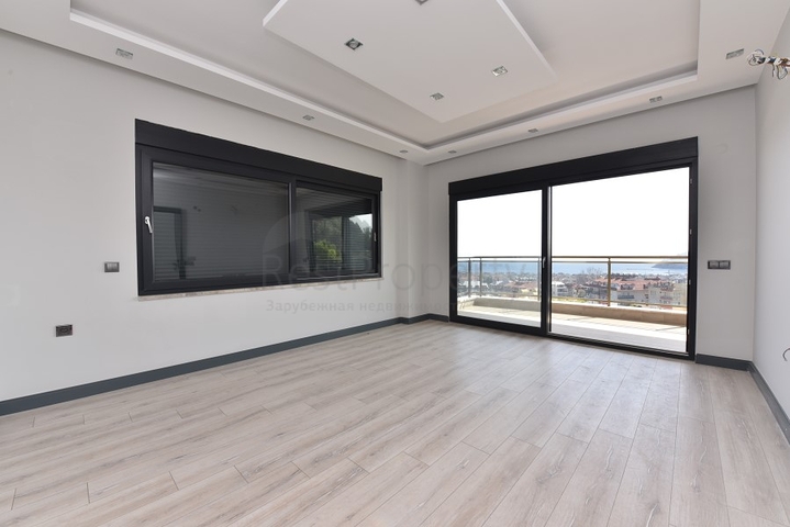 Пентхаус 2+1 в центральной части города с видом на море