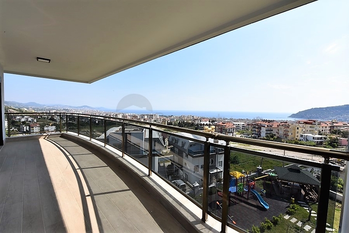 Пентхаус 2+1 в центральной части города с видом на море