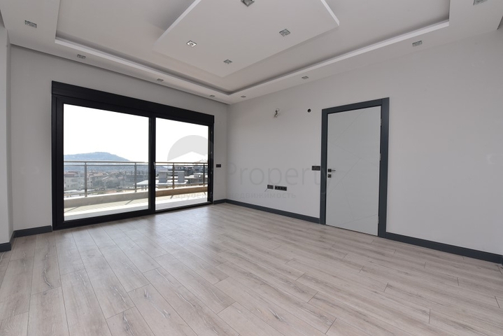 Пентхаус 2+1 в центральной части города с видом на море