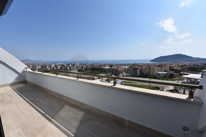 Пентхаус 2+1 в центральной части города с видом на море