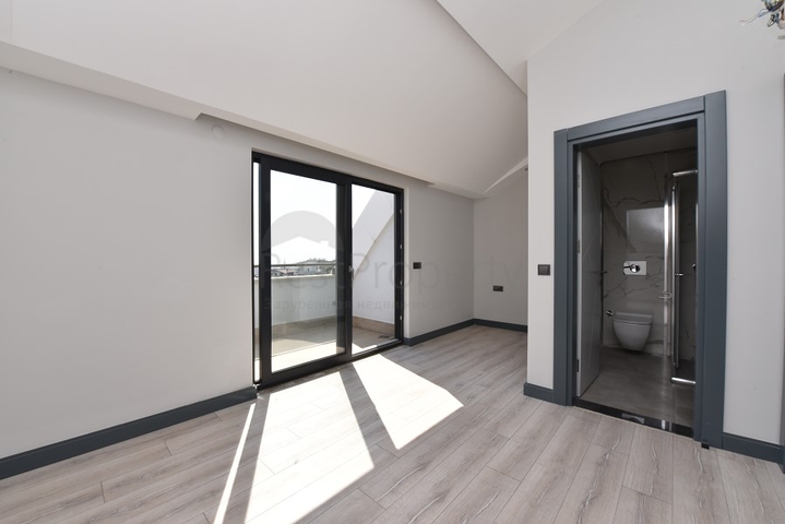 Пентхаус 2+1 в центральной части города с видом на море