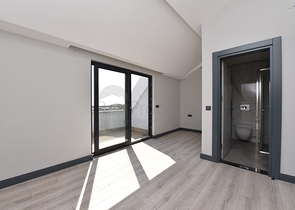 Пентхаус 2+1 в центральной части города с видом на море