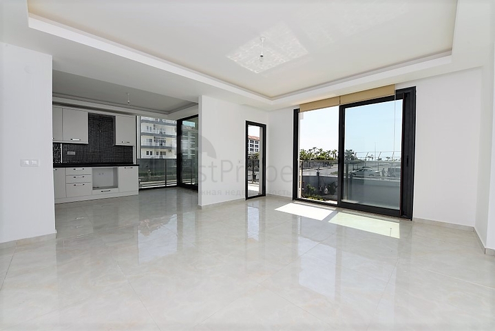 Садовый дуплекс в 100 метрах от моря