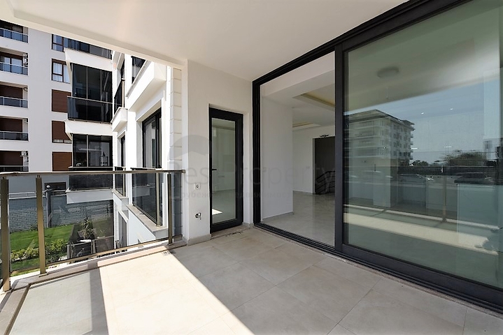 Садовый дуплекс в 100 метрах от моря