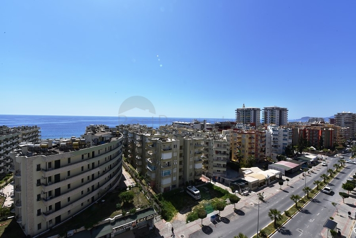 Просторный пентхаус 3+1 с панорамным видом на море 