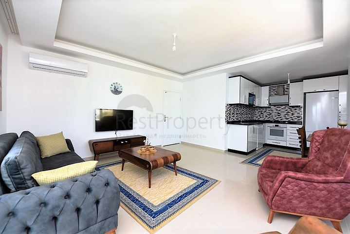 Пентхаус с тремя спальнями в Махмутларе