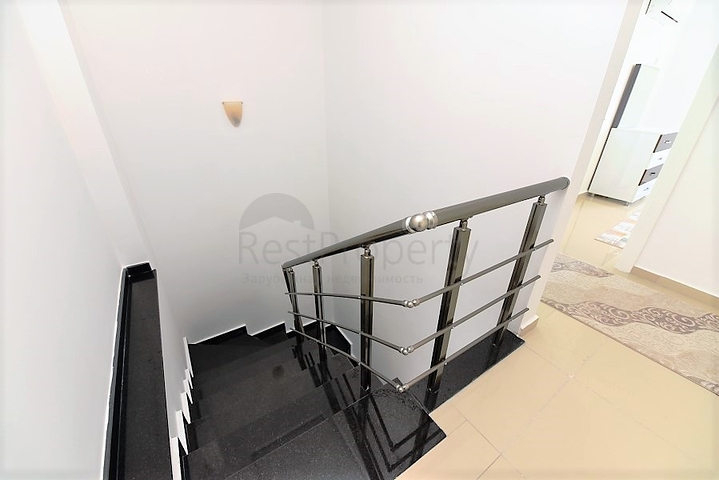 Пентхаус с тремя спальнями в Махмутларе