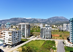 Пентхаус с тремя спальнями в Махмутларе