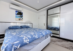 Пентхаус с тремя спальнями в Махмутларе