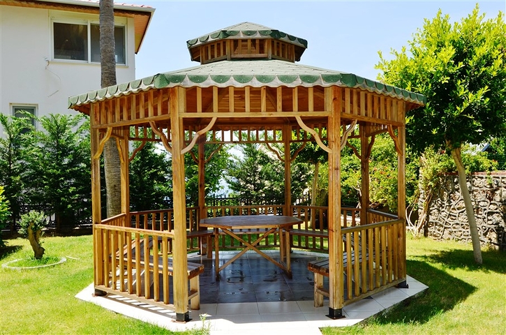 Двухкомнатная квартира на первой береговой линии с панорамным видом на море 