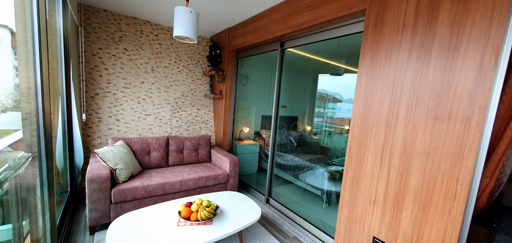 Двухкомнатная квартира на первой береговой линии с панорамным видом на море 