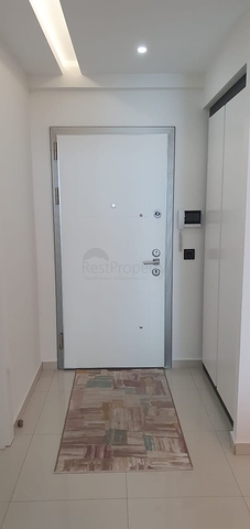 Двухкомнатная квартира на первой береговой линии с панорамным видом на море 