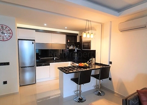 Двухкомнатная квартира на первой береговой линии с панорамным видом на море 