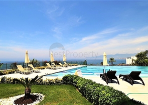 Двухкомнатная квартира на первой береговой линии с панорамным видом на море 