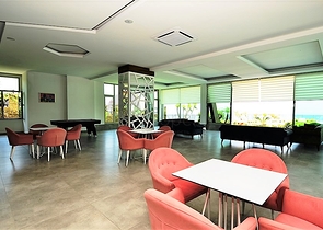 Двухкомнатная квартира на первой береговой линии с панорамным видом на море 