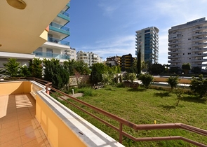 Трехкомнатные меблированные апартаменты в районе Махмутлар