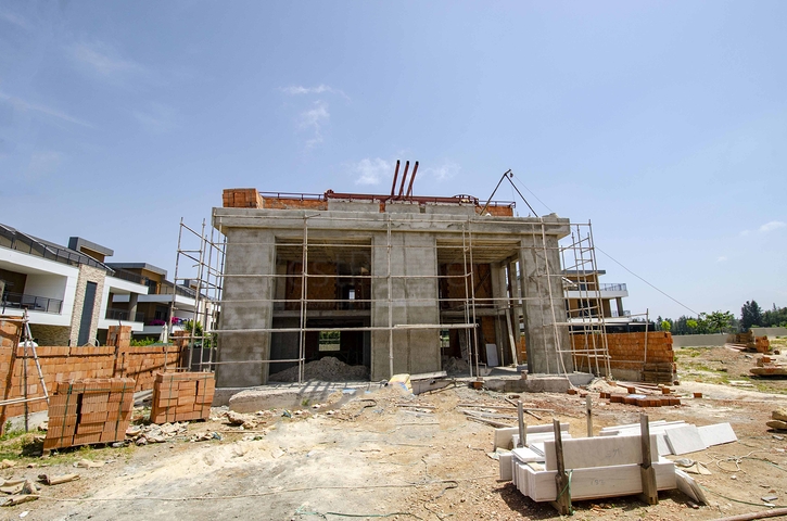 Продажа вилл 6+1 с собственным бассейном и садом в Коньяалты