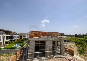 Продажа вилл 6+1 с собственным бассейном и садом в Коньяалты