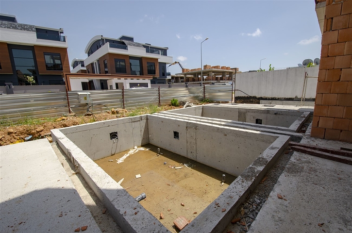 Роскошные виллы 6+1 в черте города Анталии