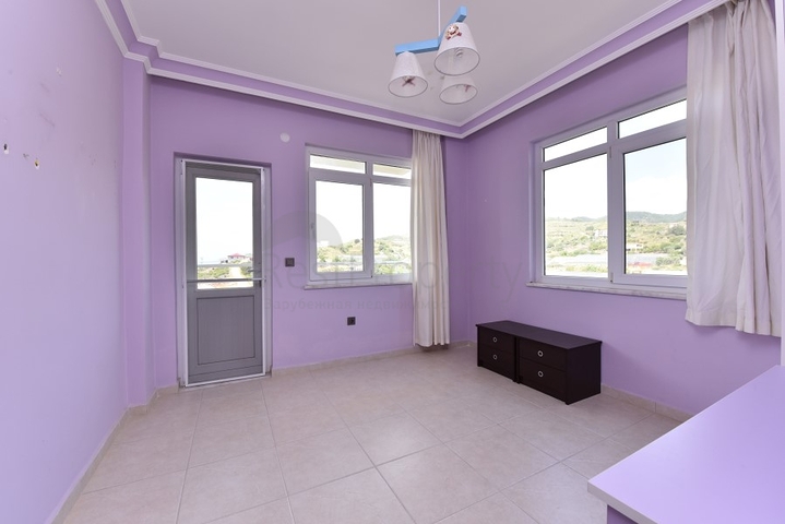 Отдельно стоящая вилла на берегу средиземного моря