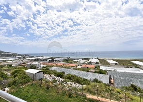 Отдельно стоящая вилла на берегу средиземного моря