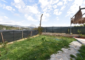 Отдельно стоящая вилла на берегу средиземного моря