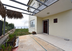 Отдельно стоящая вилла на берегу средиземного моря