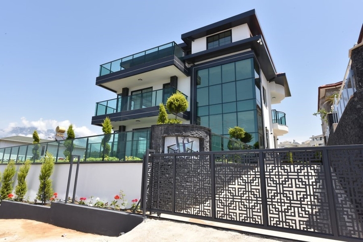 Вилла для большой семьи в районе Каргыджак